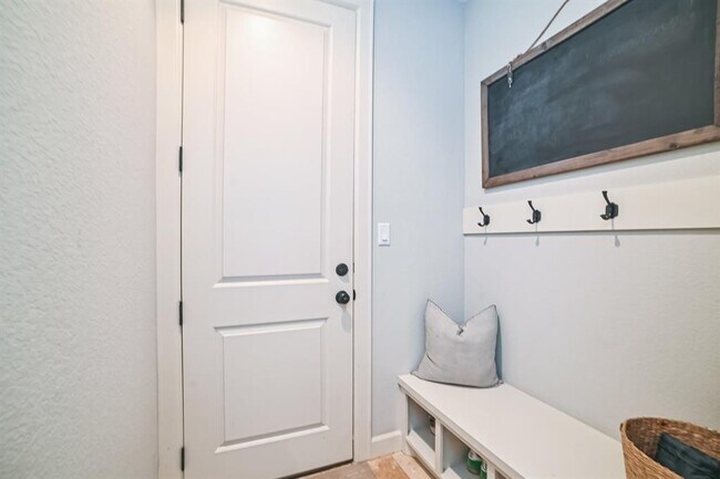 Building Photo - 2302 Arroyo Grande