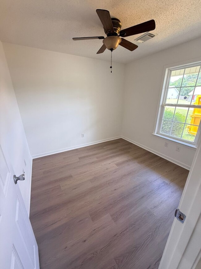 Building Photo - Renovated home in the Brookwood/Vance area