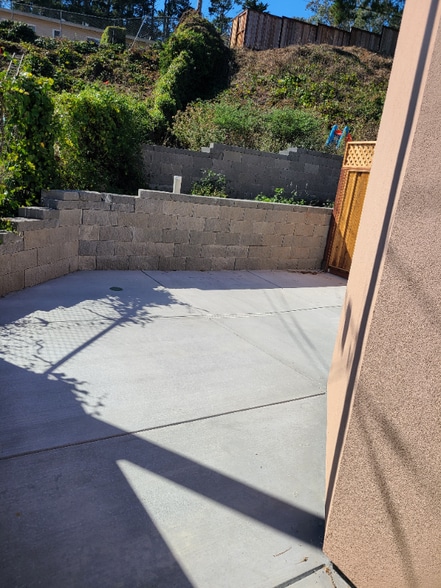 Building Photo - 2661 Valleywood Dr