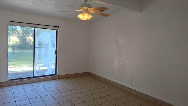 Building Photo - 1003 N 4th St