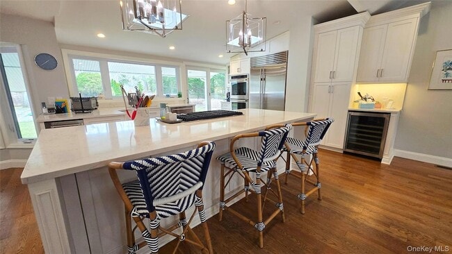 Building Photo - 13 Beach Land Ave