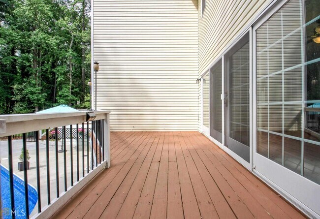 Building Photo - 208 Wysteria Ct