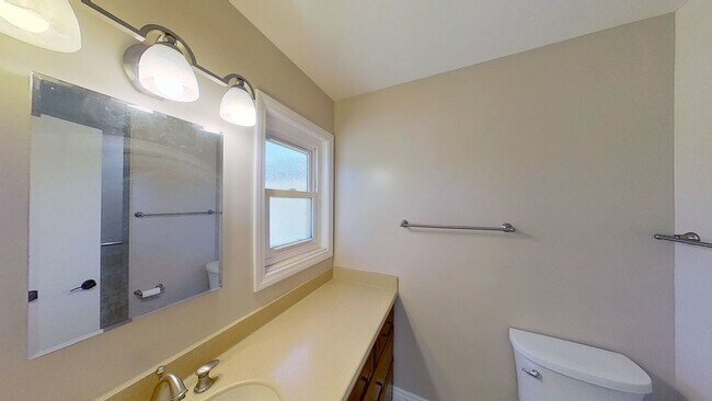 Building Photo - Coming Soon: Spacious 3Bd 2Ba College Park West Home