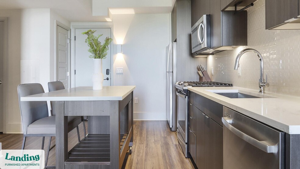 Building Photo - 3005 Peachtree Rd NW