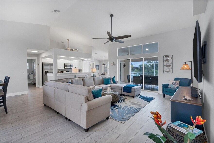 Building Photo - 5520 Almar Dr
