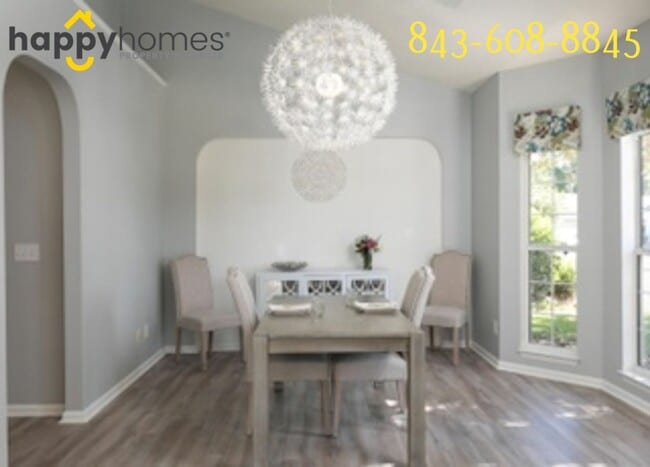 Building Photo - Beautiful 3x2.5 situated in the Grand Oaks Plantation community!