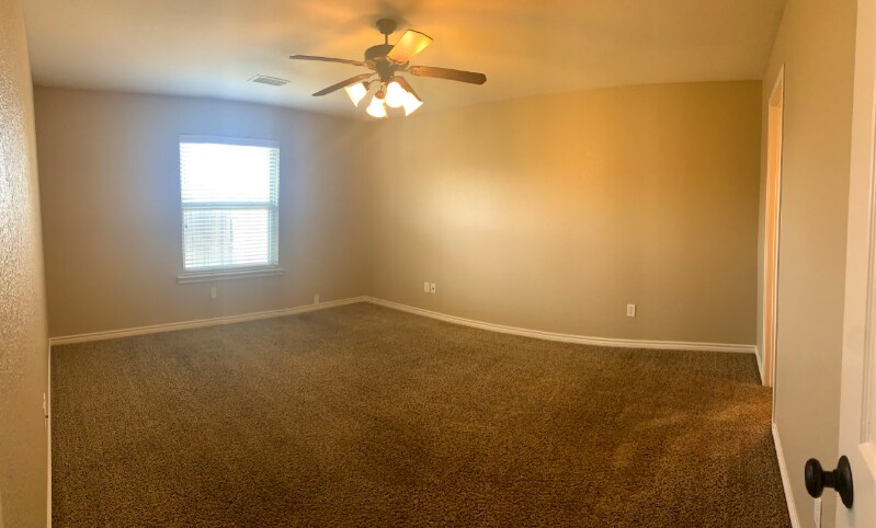 Building Photo - 5209 Graceland Dr