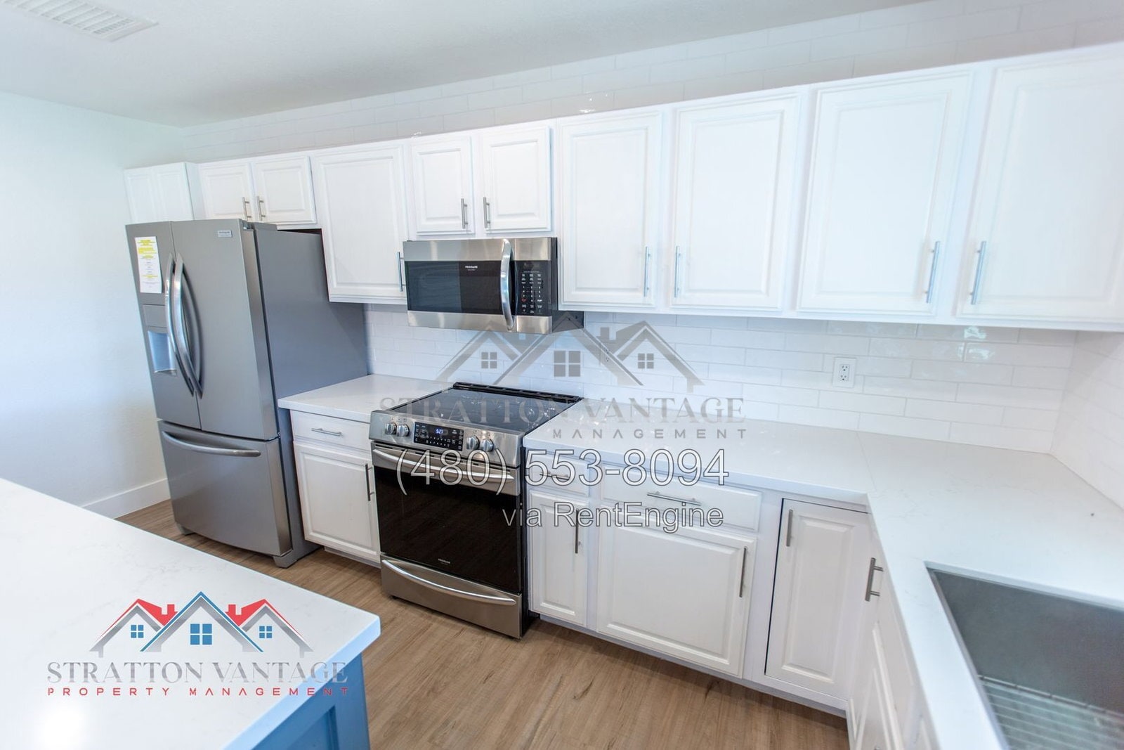 Building Photo - 433 W Santa Cruz Dr