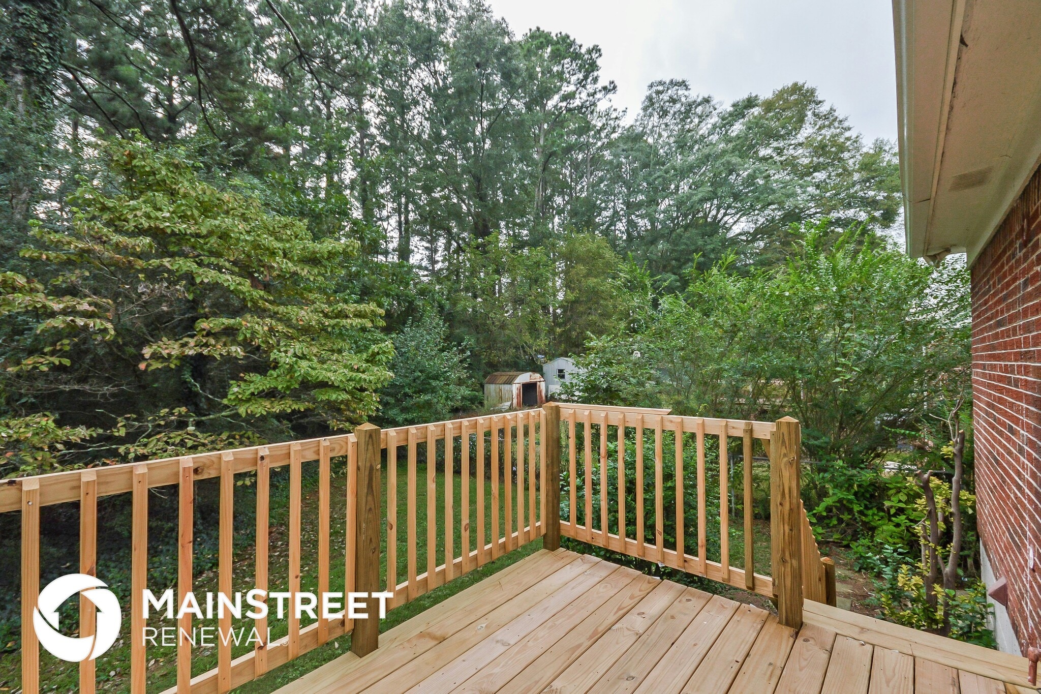 Building Photo - 464 Pinecrest Dr