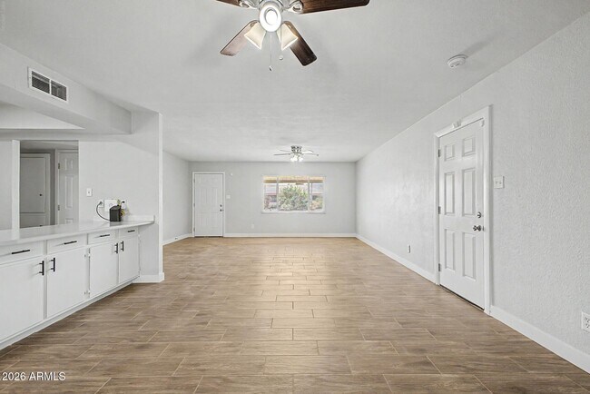 Building Photo - 6536 W Turney Ave