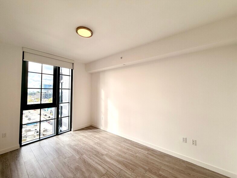 Building Photo - 253 NW 31st St