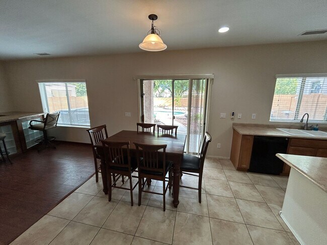 Building Photo - 26066 W Yukon Dr