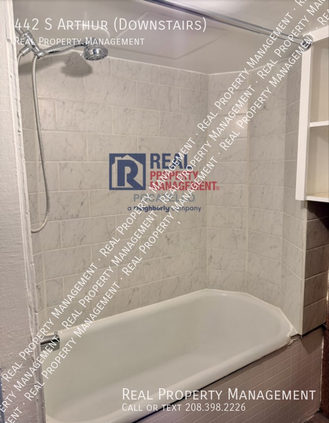 Building Photo - 442 S Arthur Ave