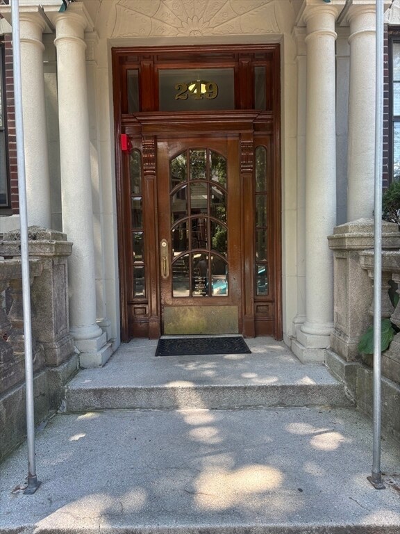 Building Photo - 249 Chestnut Hill Ave