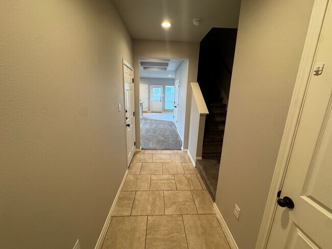 Building Photo - 4122 Swans Landing