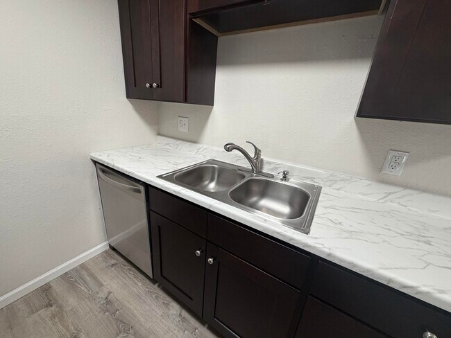 Building Photo - 3408 Balboa Ln