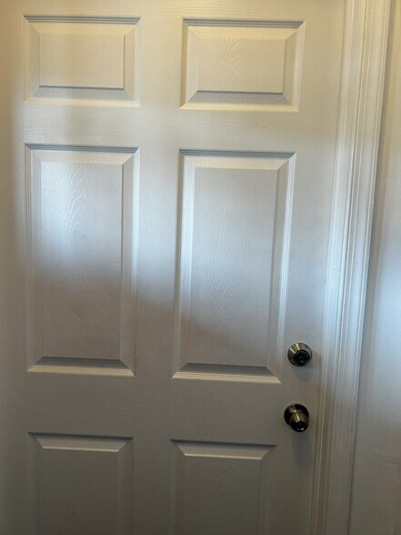 Front Door Entry Apt #1 - 6008 N 12th St
