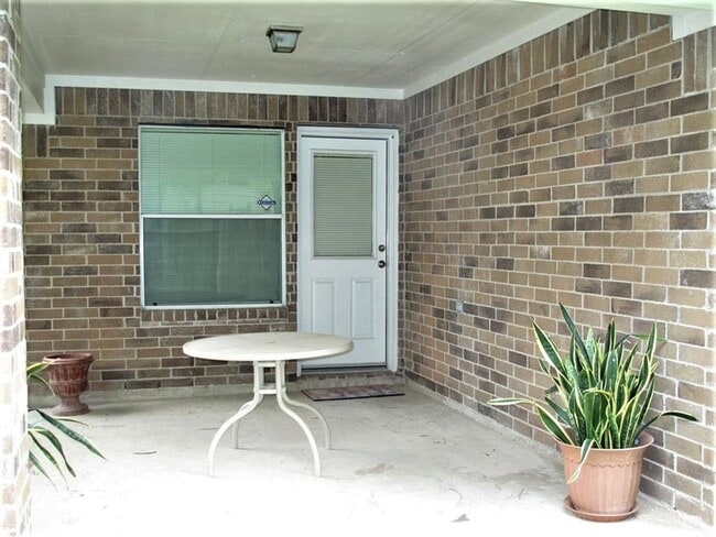 Building Photo - 3106 Aylesworth Ct