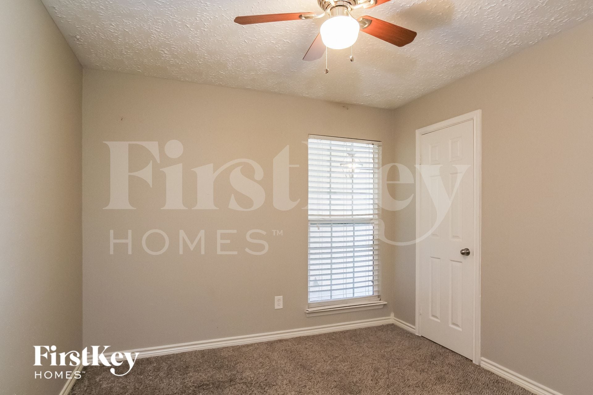 Building Photo - 1801 Whitebriar Dr