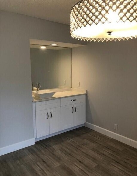 Building Photo - 22028 Las Brisas Cir