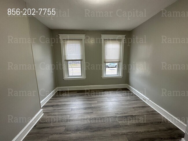 Building Photo - 912 Mt Ephraim Ave