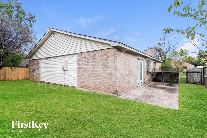 Building Photo - 2231 Anthony-Hay Ln