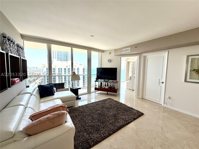 Building Photo - 17201 Collins Ave