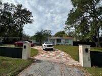 Building Photo - 6504 N Packwood Ave