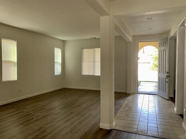 Building Photo - 27407 Honey Scented Rd
