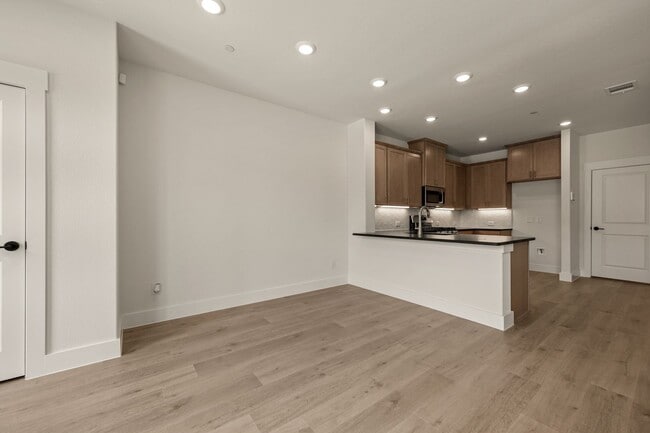 Building Photo - What's special