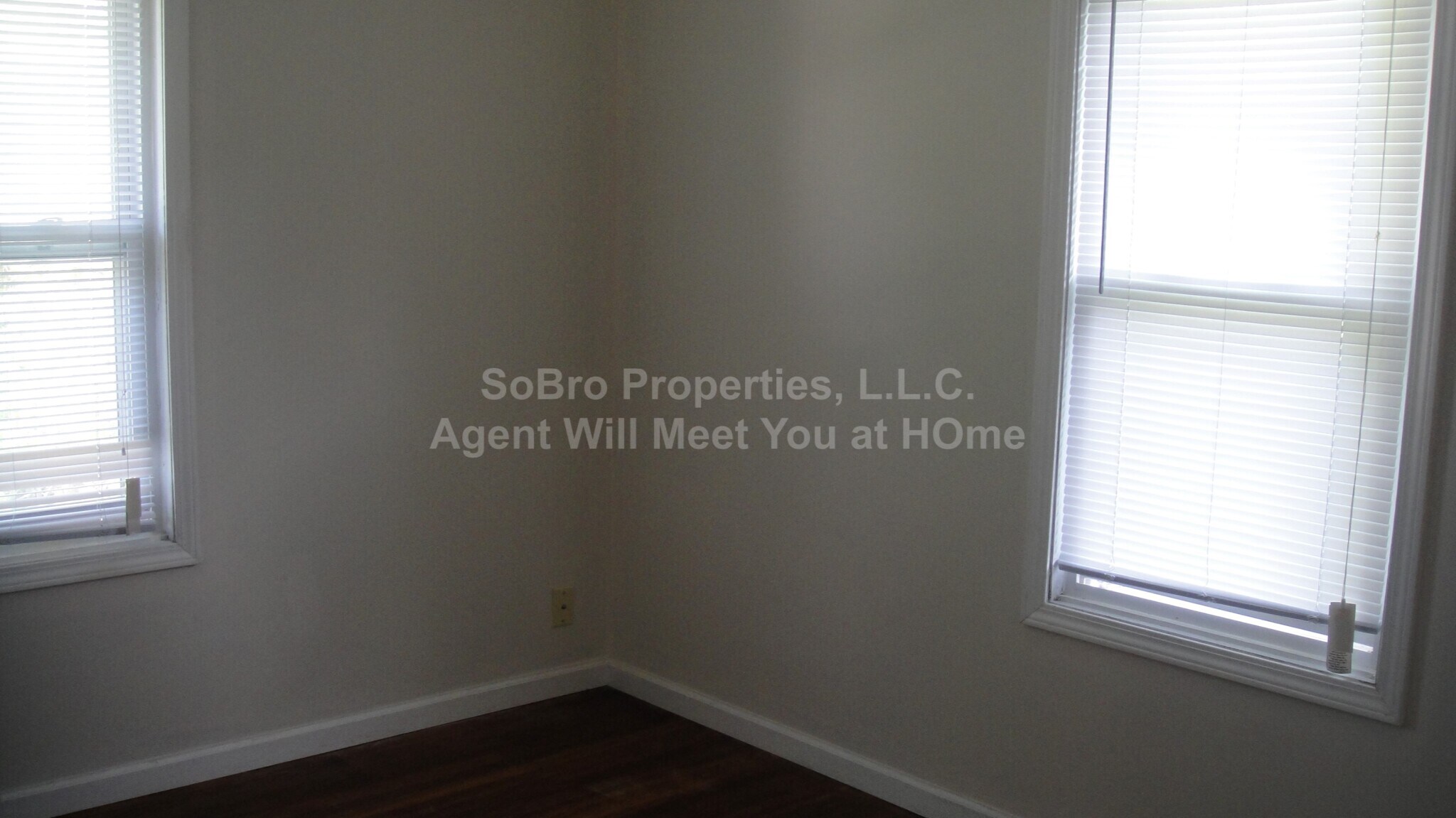 Building Photo - 4054 North Park Avenue