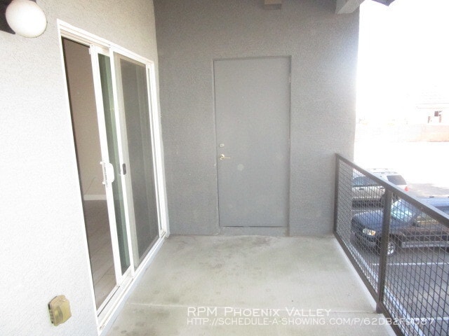 Building Photo - 2525 E Siesta Ln