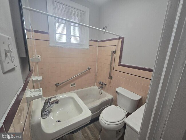 Building Photo - 6700 Keystone St