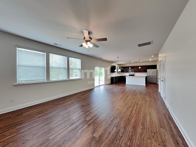 Building Photo - 164 Hazel Pk Dr