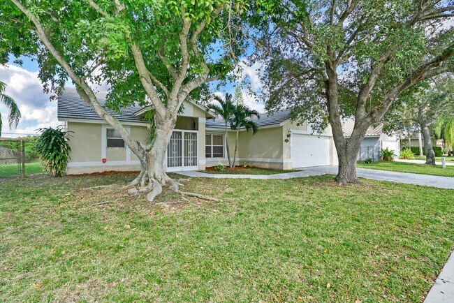 Building Photo - 10567 Paso Fino Dr
