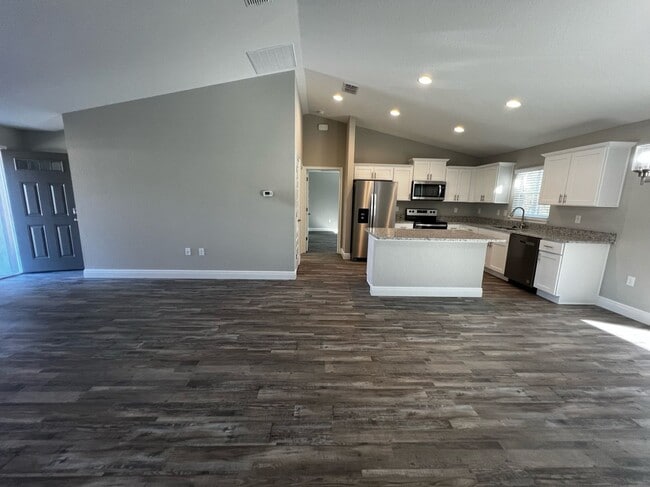 Building Photo - New Construction Custom Home - Desirable SE Ocala Neighborhood 3/2/2 **WON"T LAST**