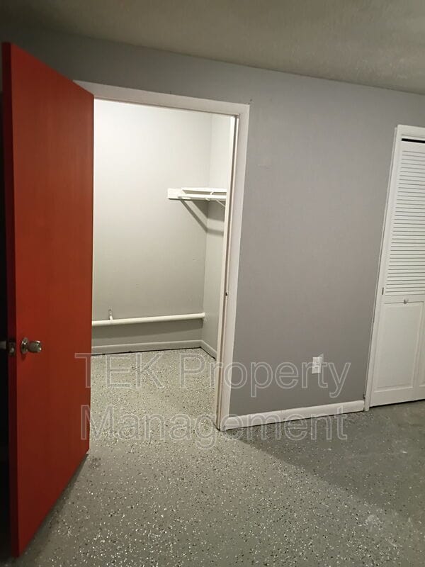 Building Photo - 471-473-473 N Goodman St