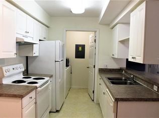 Building Photo - 36027 Deer Creek Dr