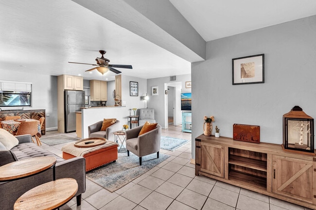 Building Photo - 1826 N Dixie Hwy