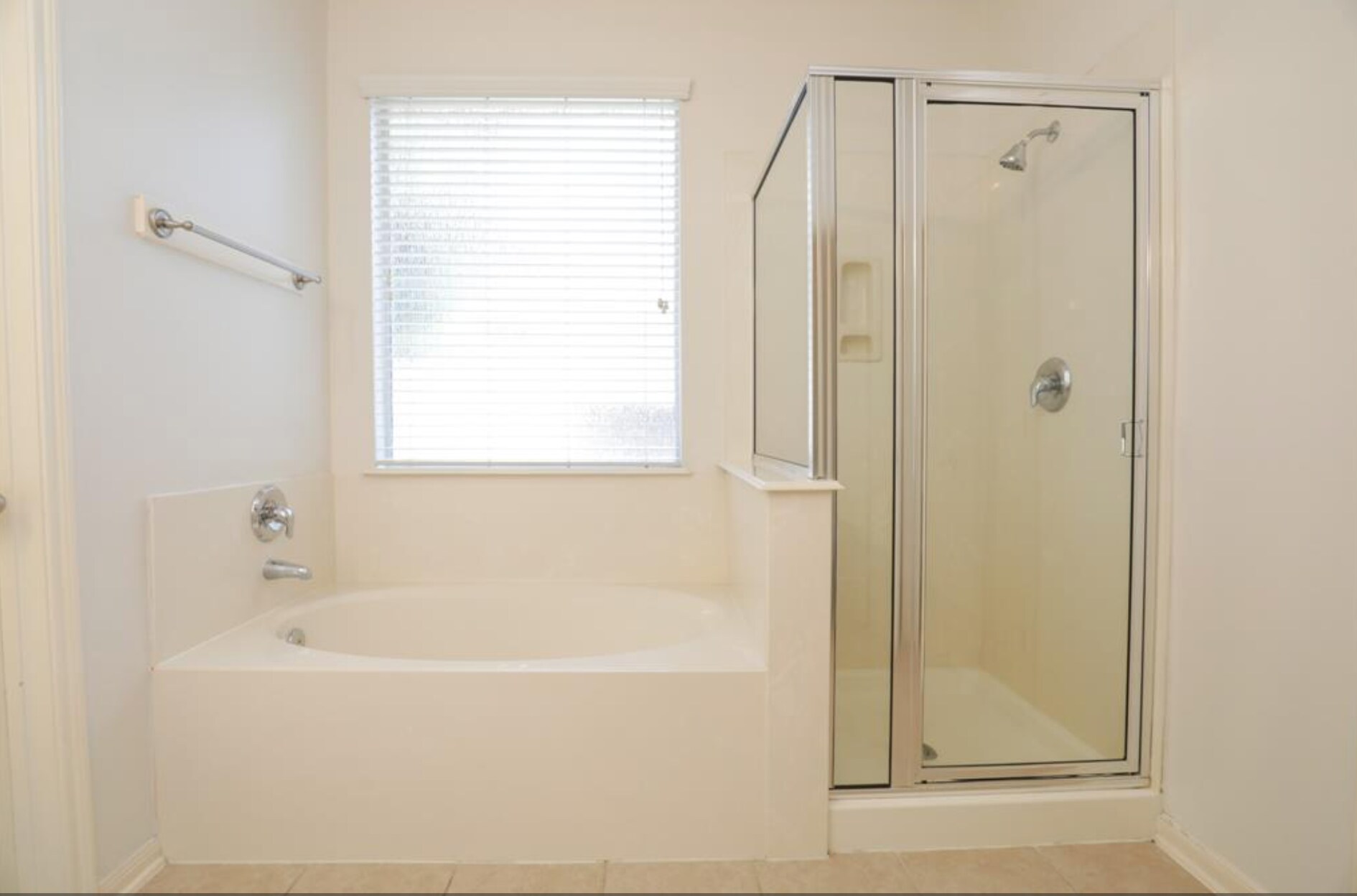 Building Photo - 12827 Pecan Shores Dr