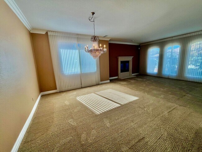 Building Photo - 3381 Black Oak Dr