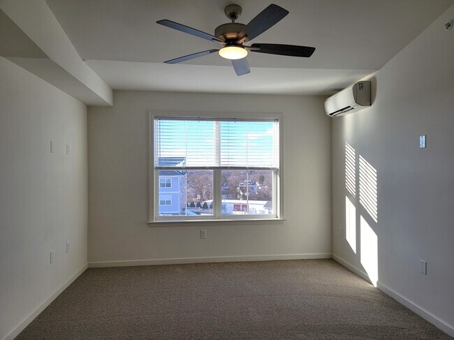 Building Photo - 4520 Commerce St