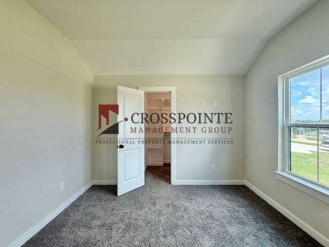 Building Photo - Beautiful 3 Bedroom 2 Bathroom Home!