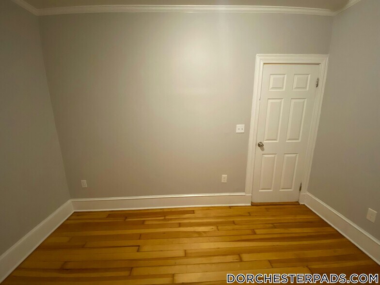 Building Photo - 42 Monadnock St