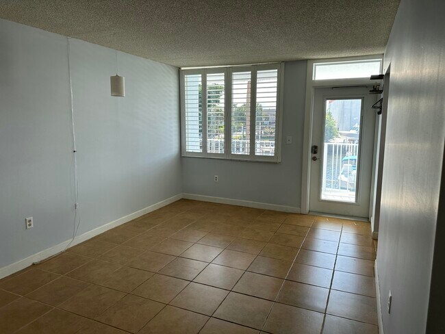 Building Photo - 108 Paradise Harbour Blvd