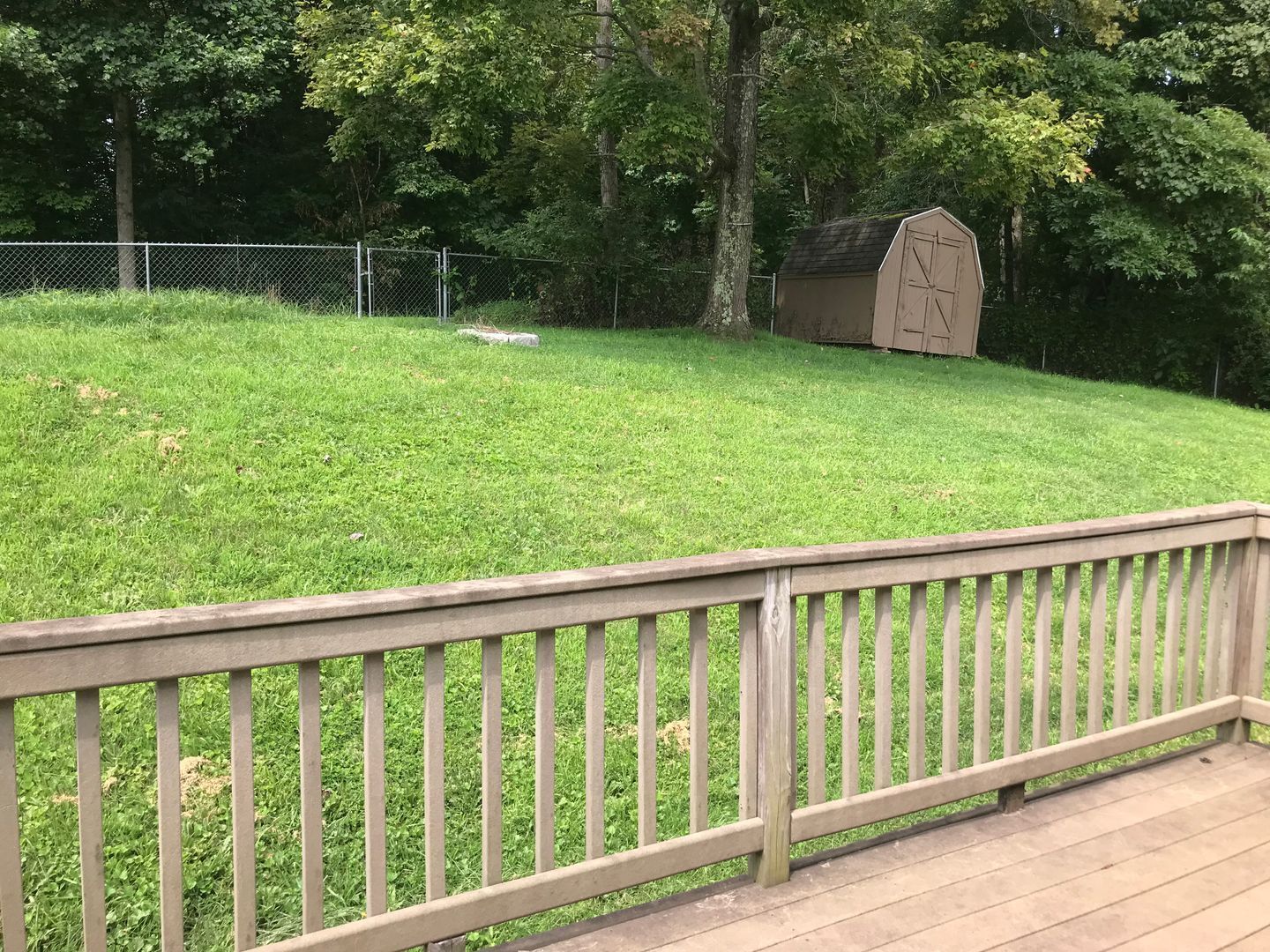 Building Photo - 3028 Meadowview Dr