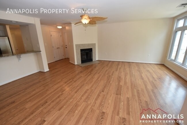 Building Photo - 1132 Lake Heron Dr