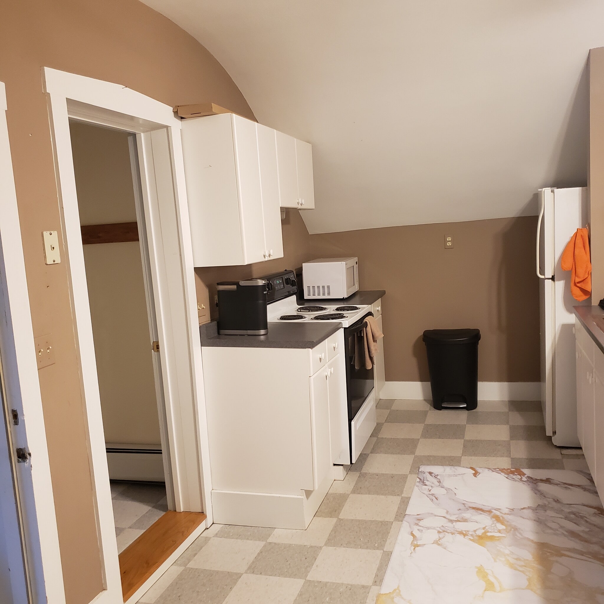 Kitchen - 185 Main St