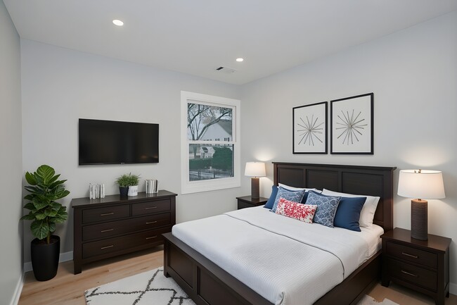 Building Photo - 1845 Bristol Walk