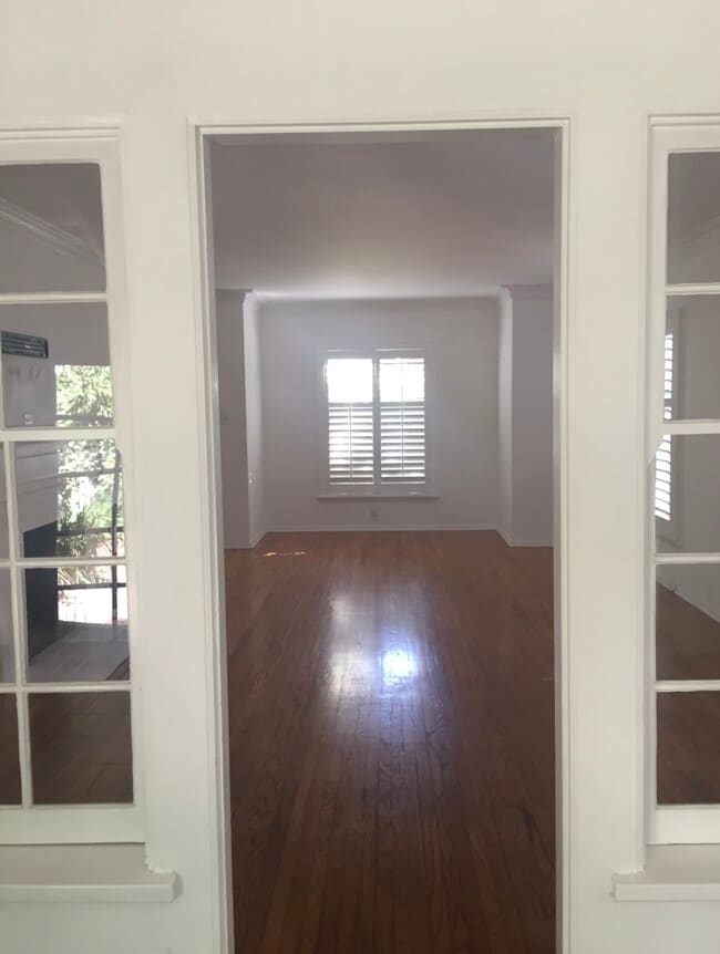 View of Living Room from the Lanai, lots of light. - 3037 Motor Ave